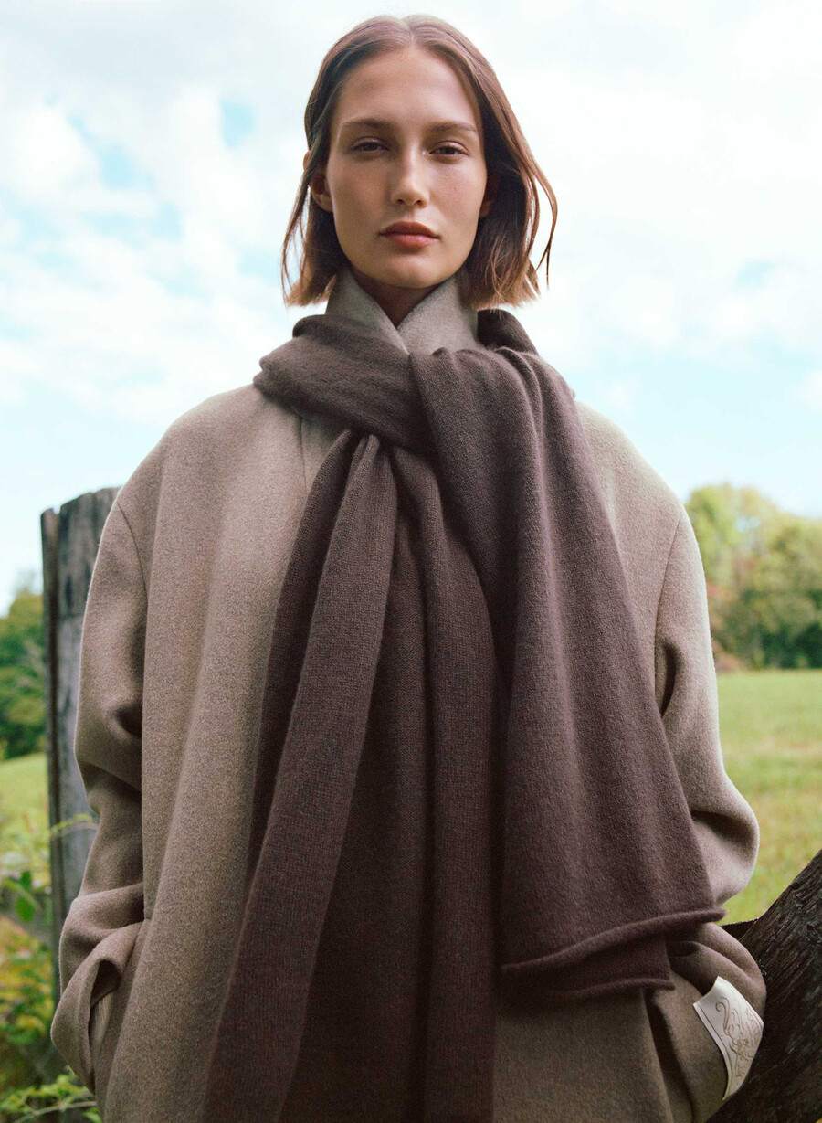 cashmere cuffed tech gloves whisper white