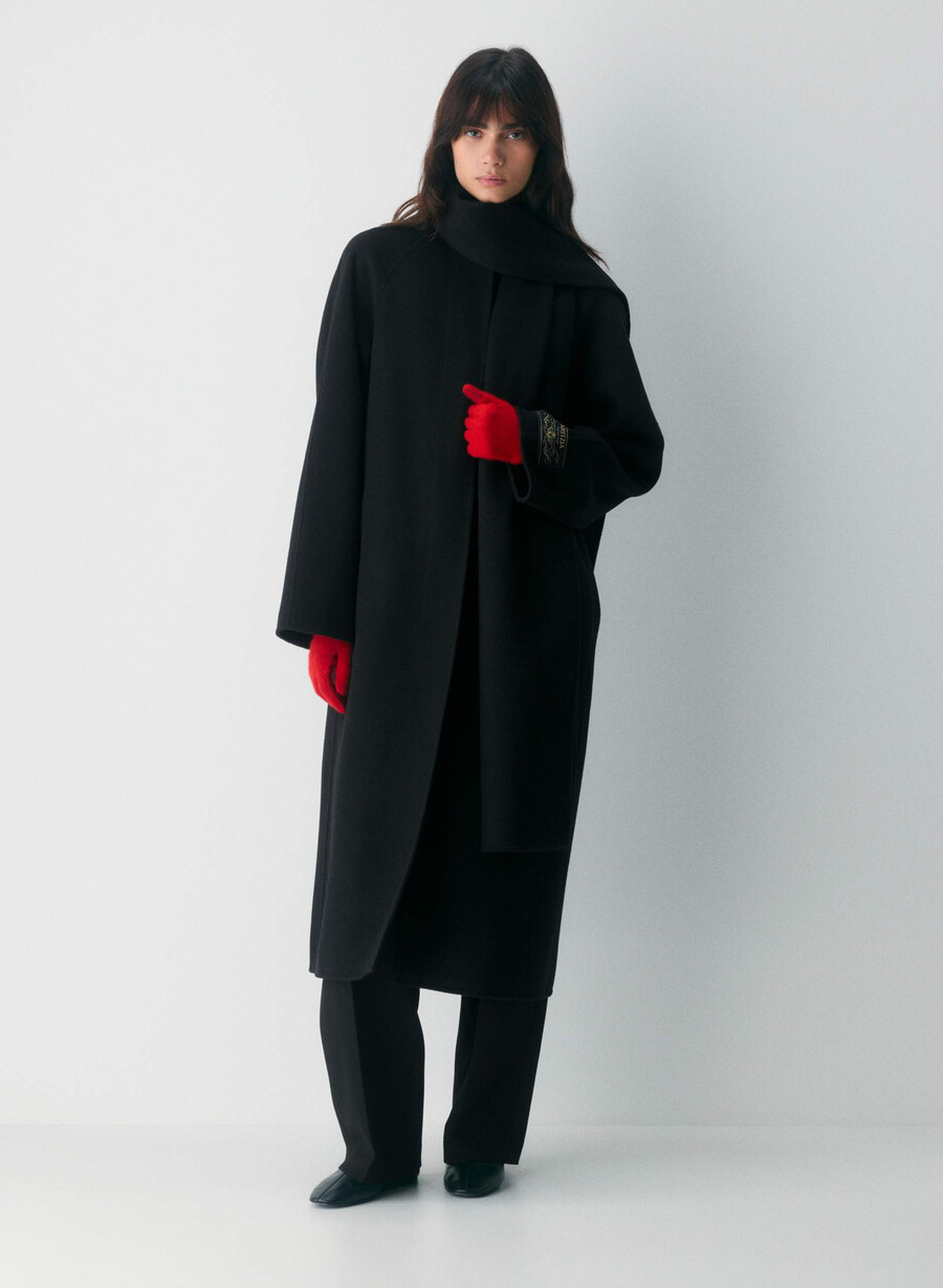 cashmere cuffed tech gloves flashing red
