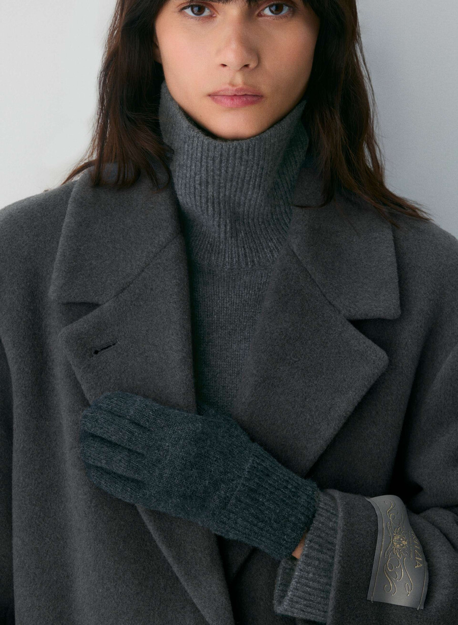 cashmere cuffed tech gloves heather charcoal