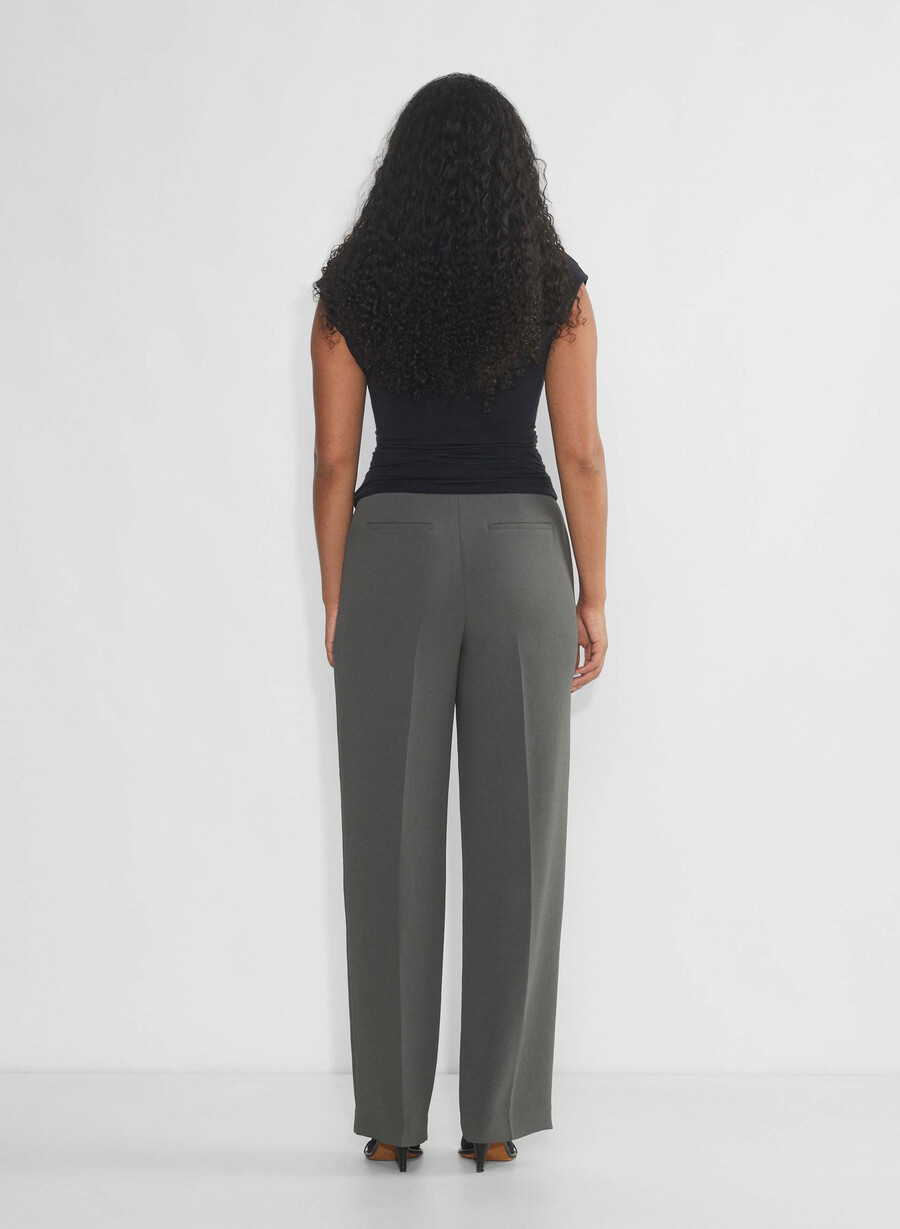 the limitless pant curve-fit - crepette coal grey
