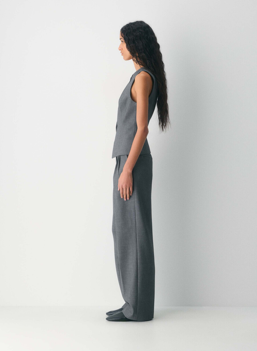 regal vest - ressential heather charcoal