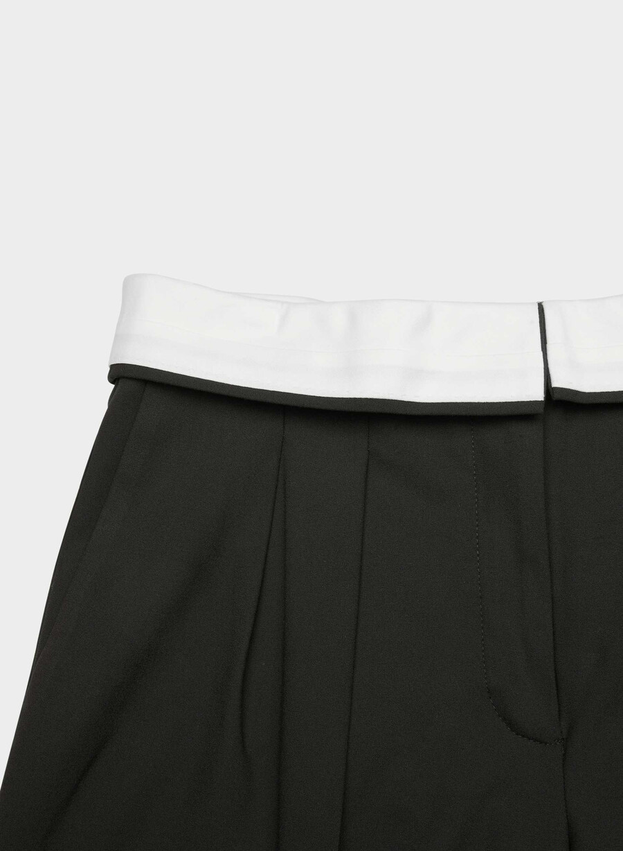 bureau pant - ressential light blackcream