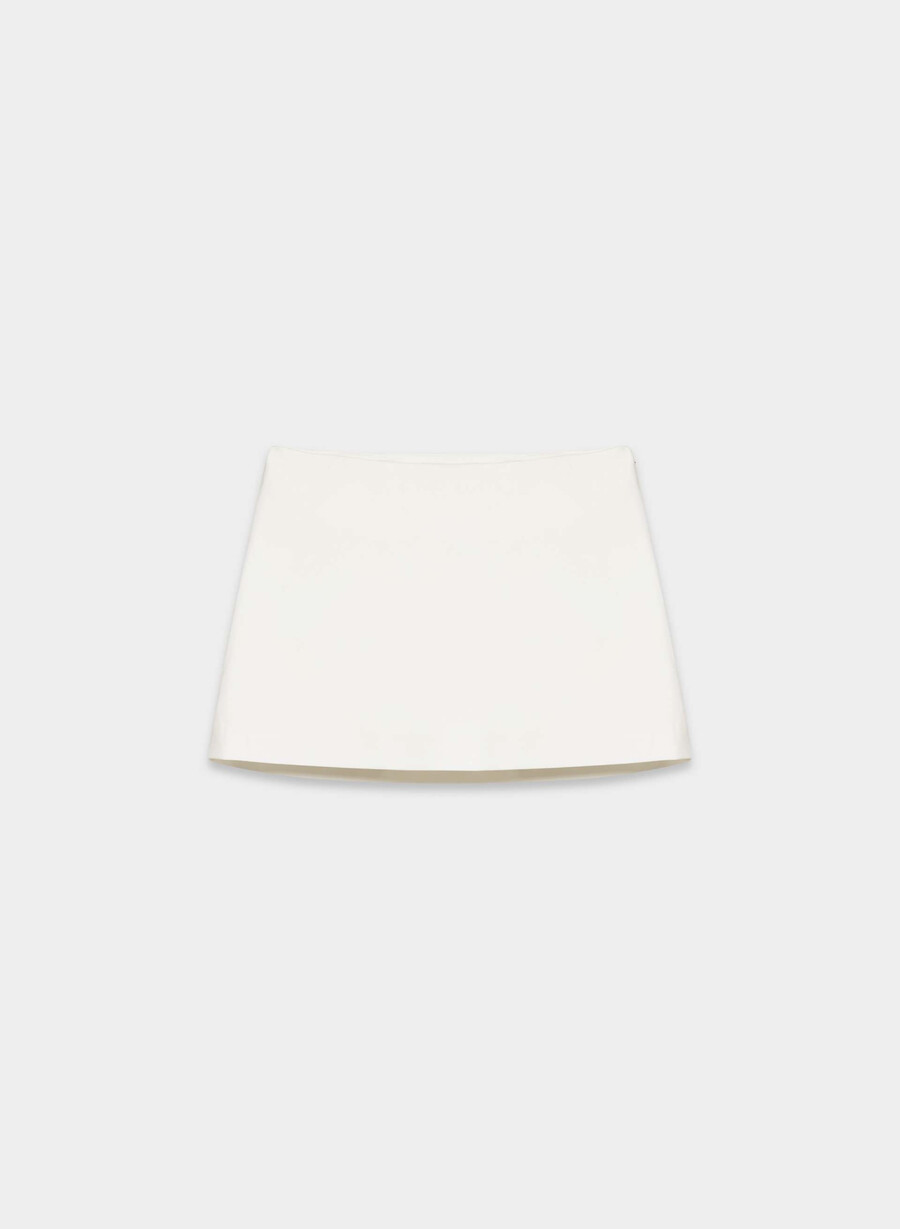 roundup skort - ressential light white