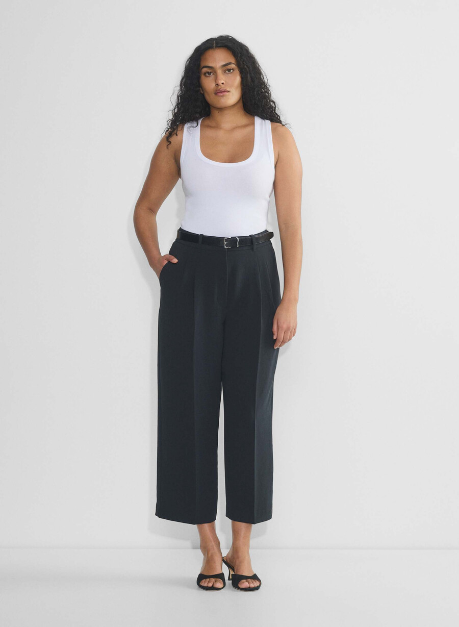 the effortless pant curve-fit cropped - crepette dark night navy
