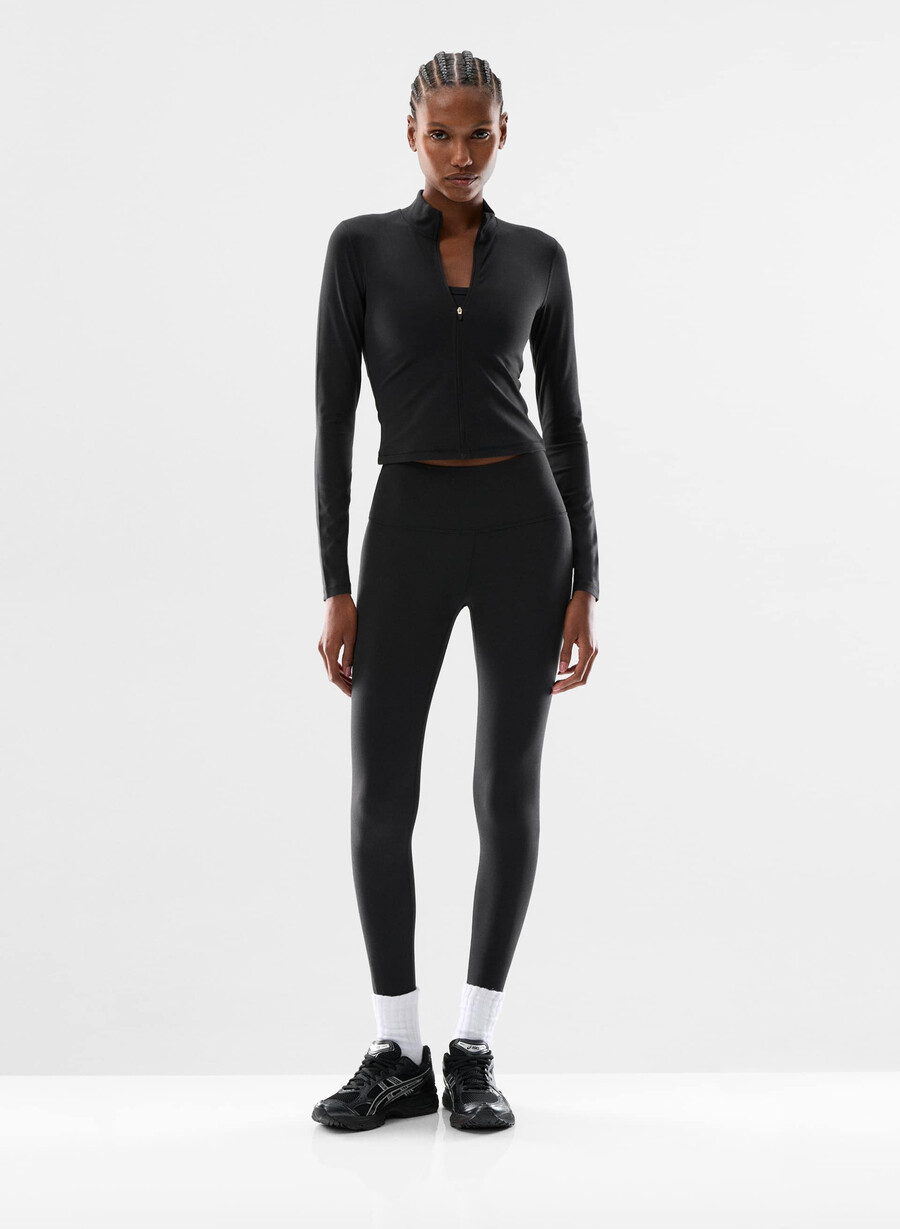 new butter limit zip-up black