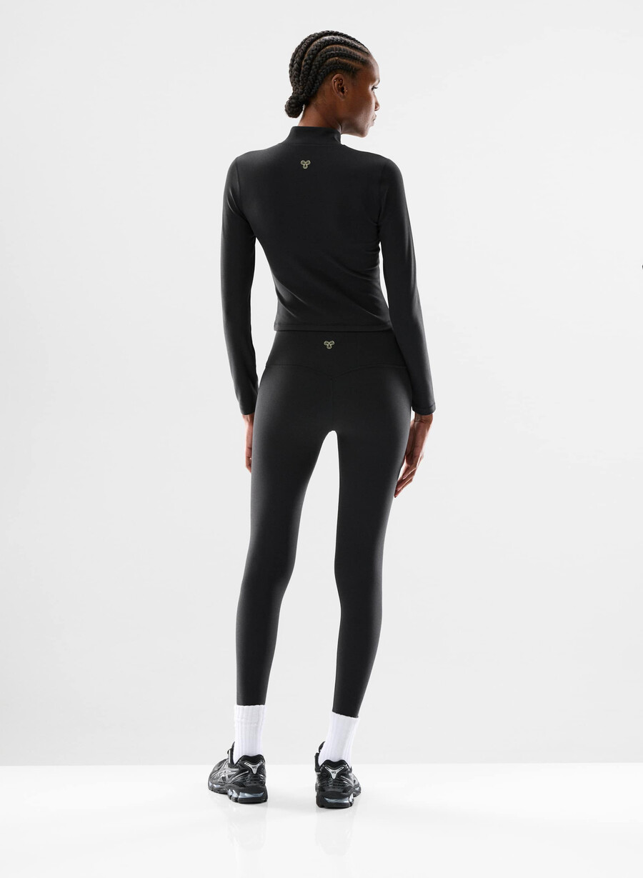 new butter limit zip-up black