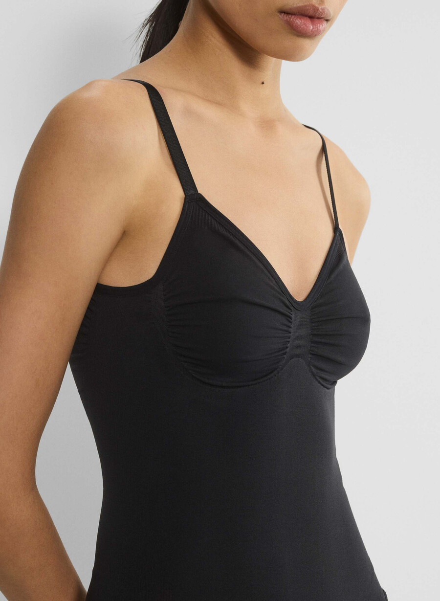 shapeenhance low-back thong bodysuit black