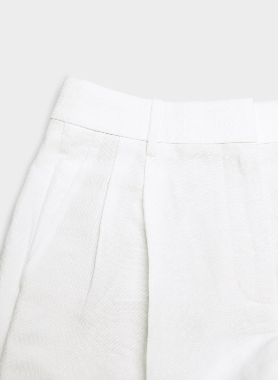 the effortless short mini - cruiselinen white