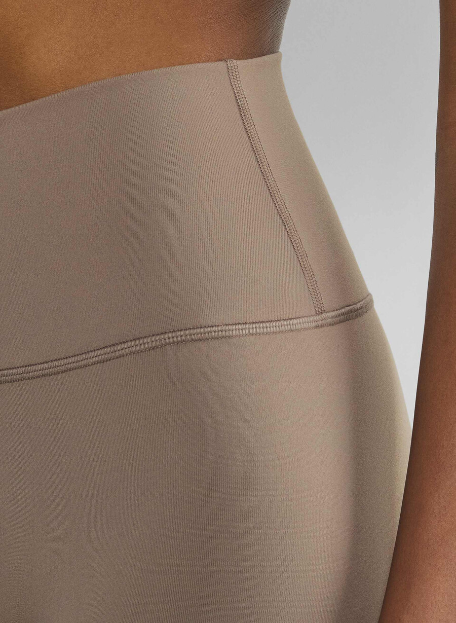 life cheeky hi-rise 26 legging turner taupe