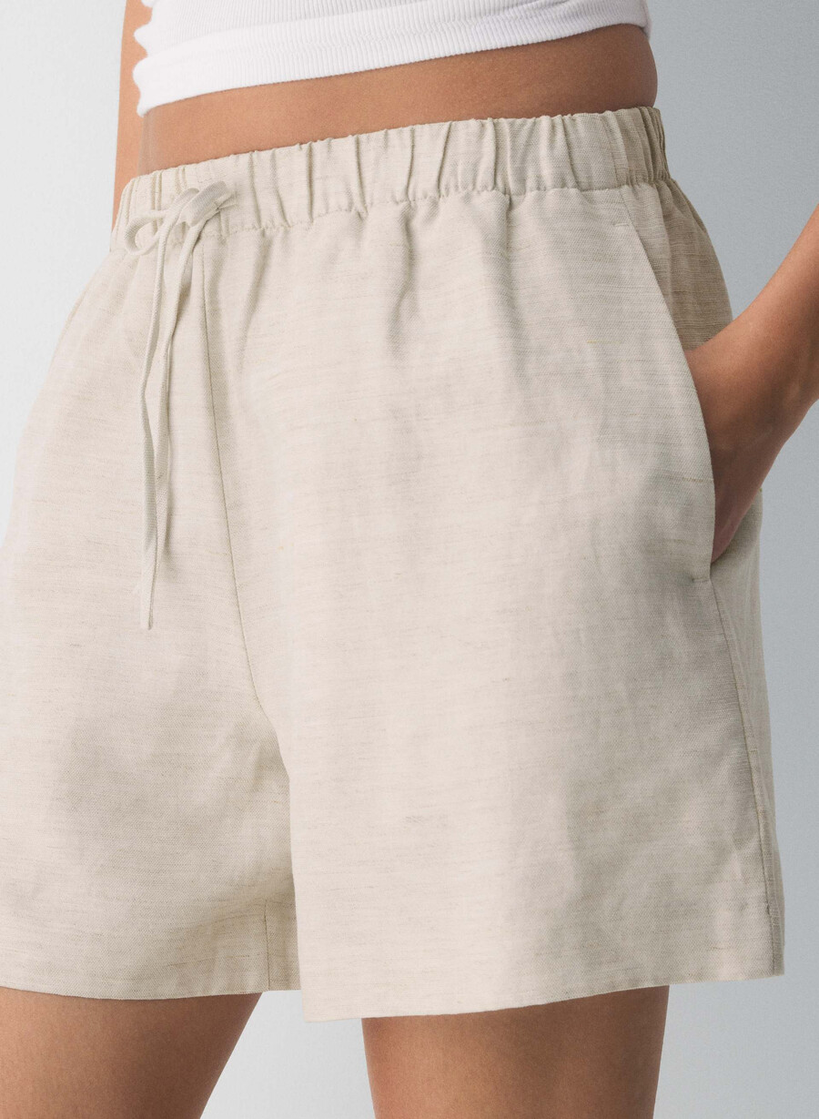the lodge short mid-thigh - cruiselinen undyed ecru