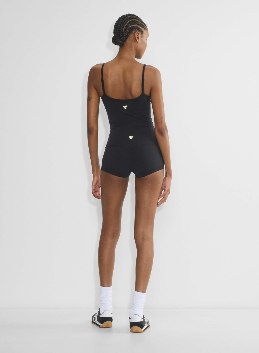 butter cheeky hi-rise 1.5 short black