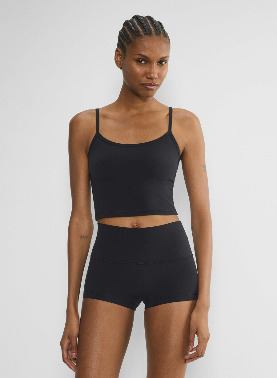 butter cheeky hi-rise 1.5 short black