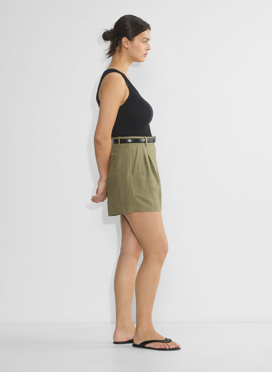 the effortless short curve-fit mid-thigh sundried olive