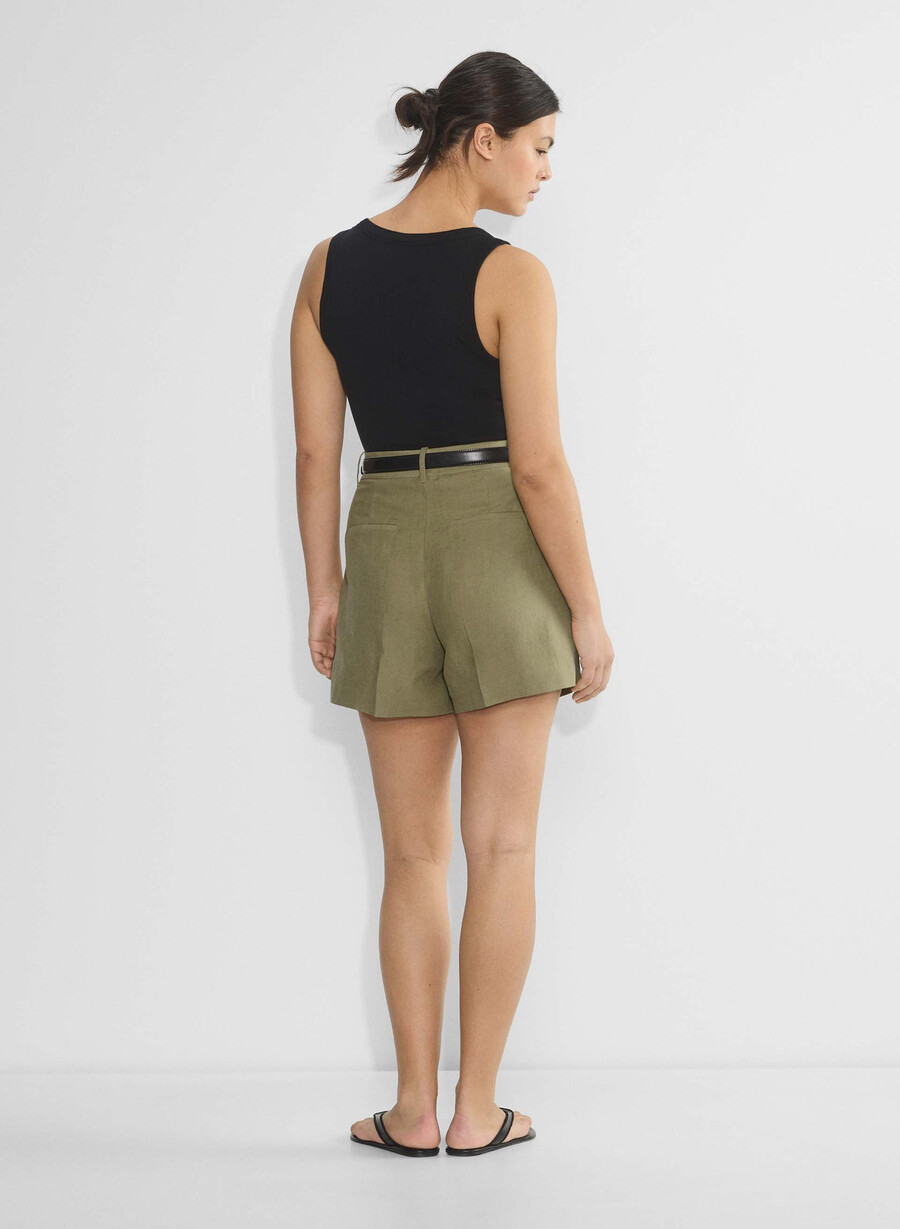 the effortless short curve-fit mid-thigh sundried olive