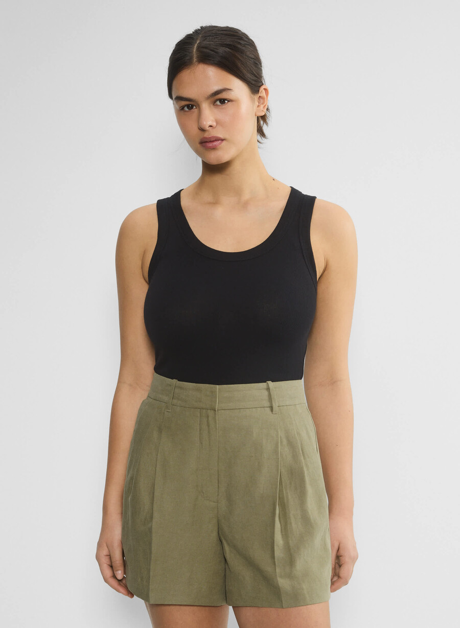 the effortless short curve-fit mid-thigh sundried olive