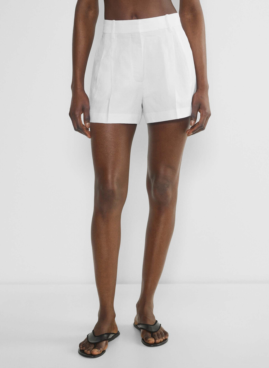 the effortless short curve-fit mini - cruiselinen white