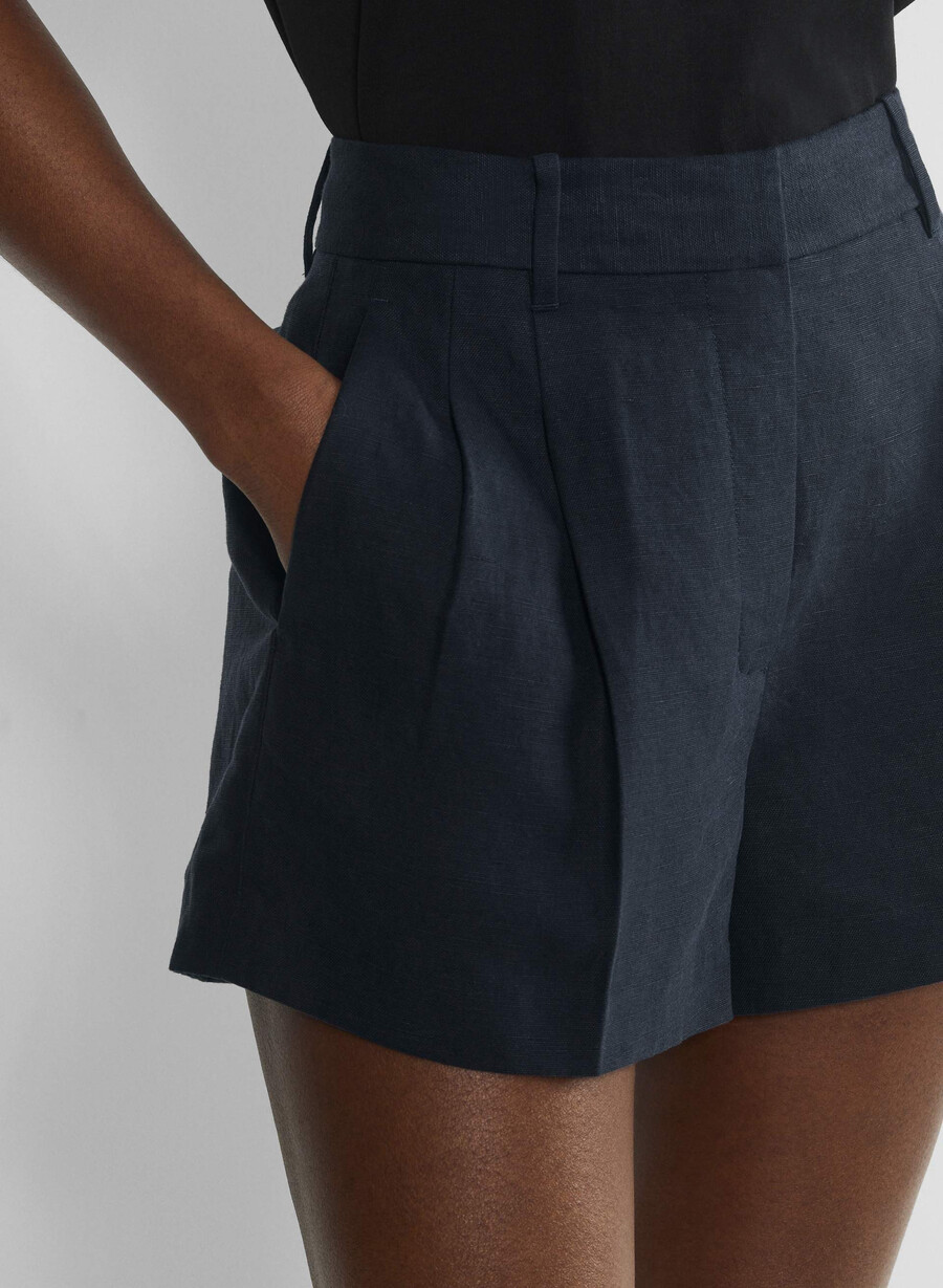 the effortless short curve-fit mini - cruiselinen dark night navy