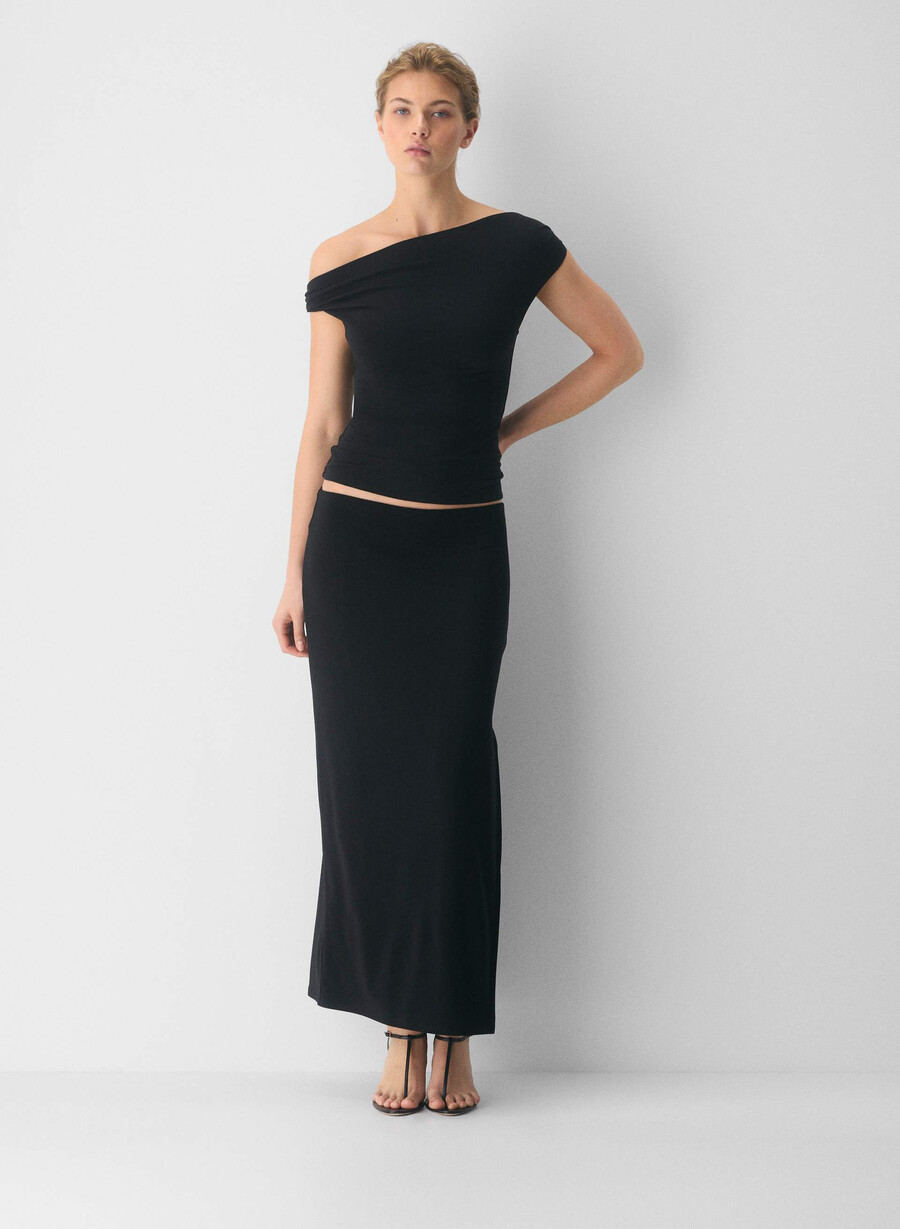 casual contour ravish top black
