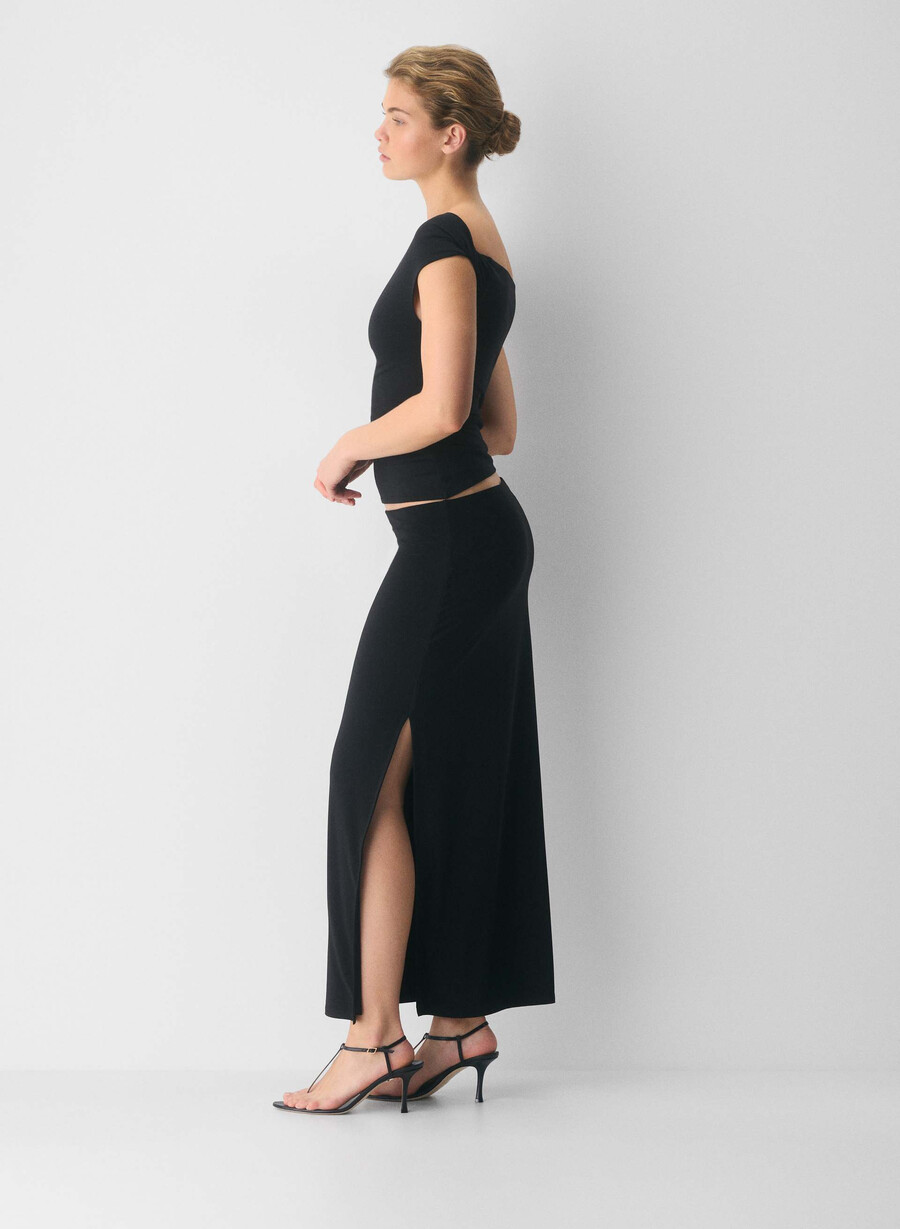 casual contour ravish top black