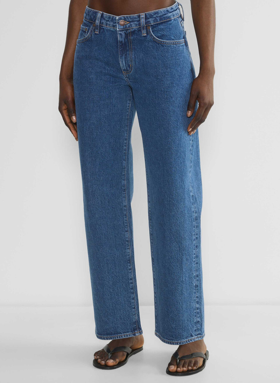 denim forum salma curve-fit super lo-rise baggy jean no-stress medium blu
