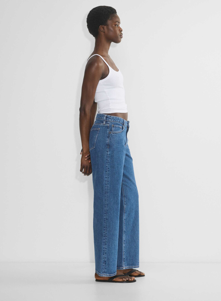 denim forum salma curve-fit super lo-rise baggy jean no-stress medium blu