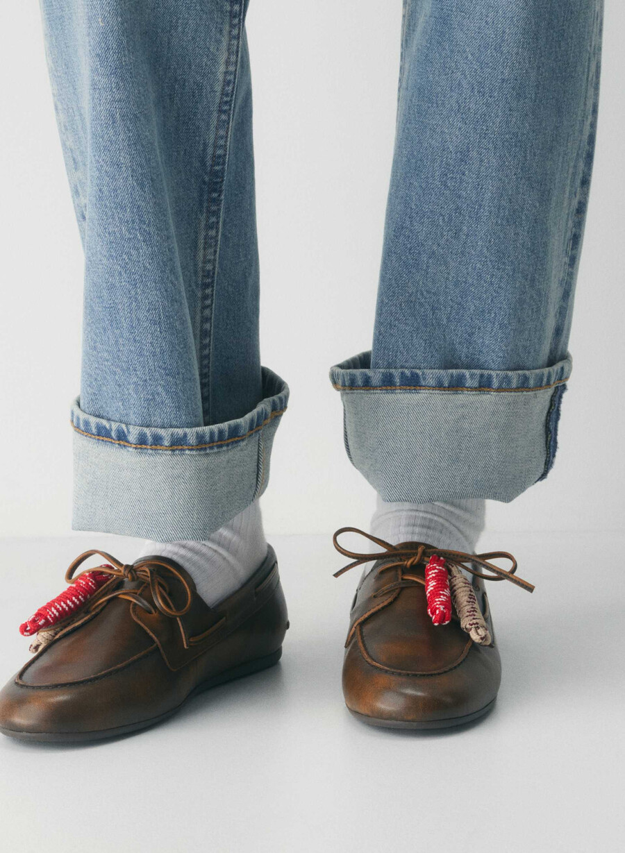 sperry x aritzia slim boat shoe - smooth leather distressed rch mc br