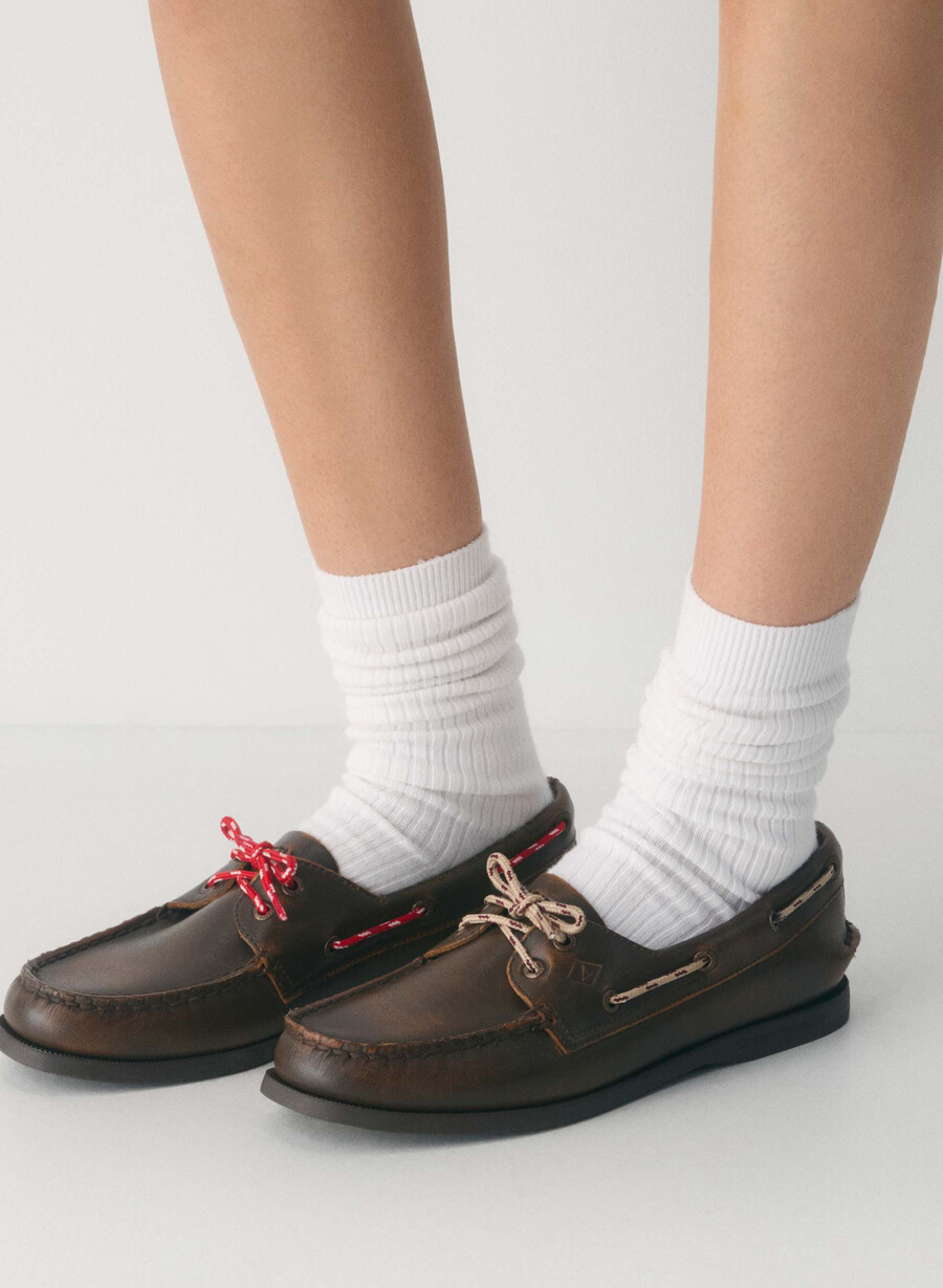 sperry x aritzia ao boat shoe - smooth leather distressed rch mc brn