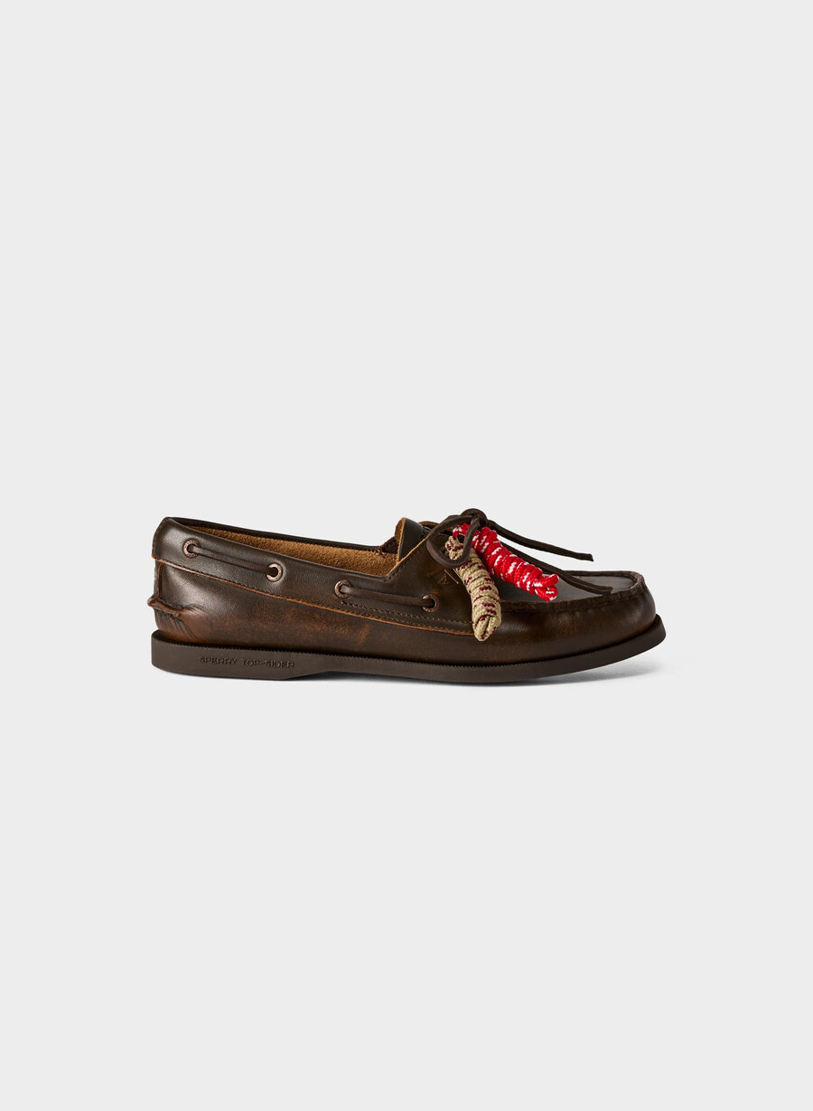 sperry x aritzia ao boat shoe - smooth leather distressed rch mc brn
