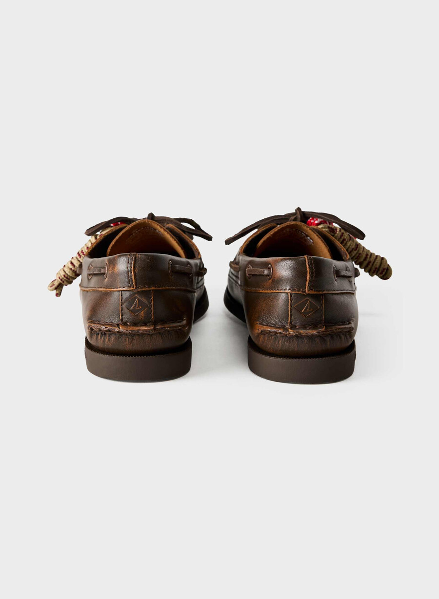 sperry x aritzia ao boat shoe - smooth leather distressed rch mc brn