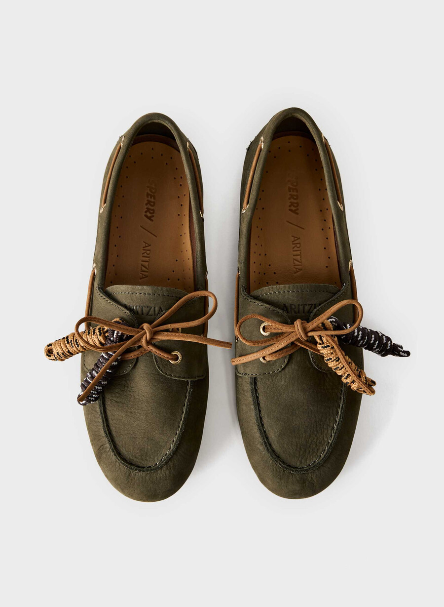 sperry x aritzia slim boat shoe - nubuck leather dk willow green
