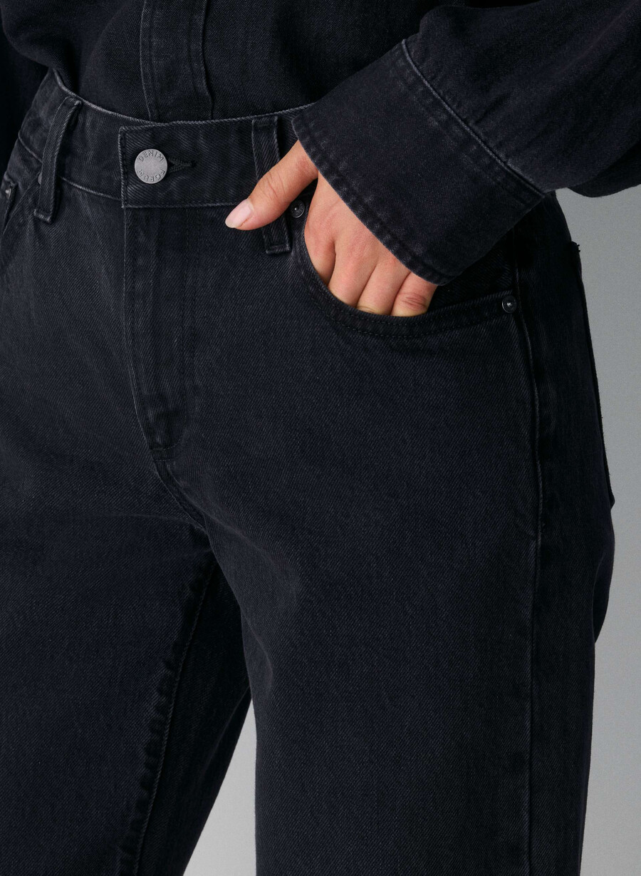 denim forum the farrah lo-rise wide jean black eyeliner