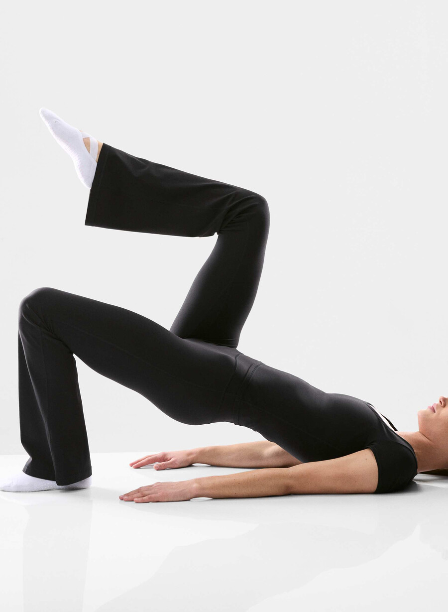 butter cheeky infinite hi flare 32 legging black