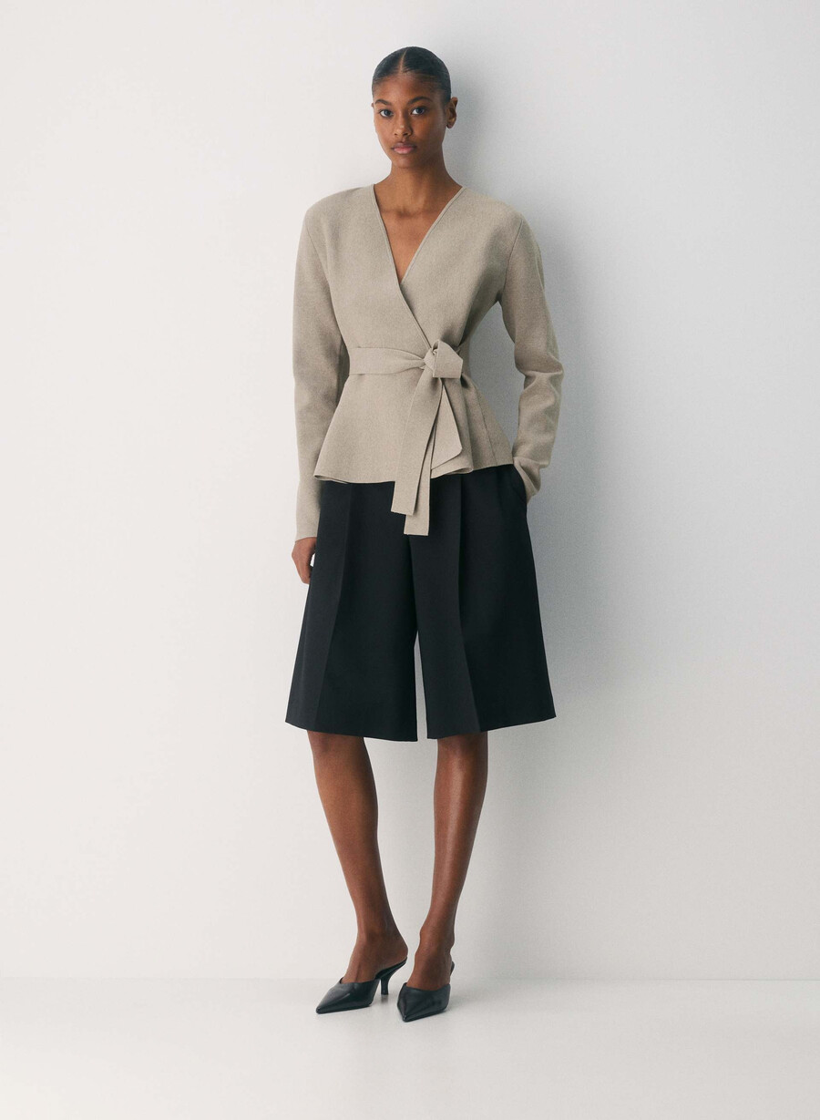 commuter cardigan - wonder yarn black