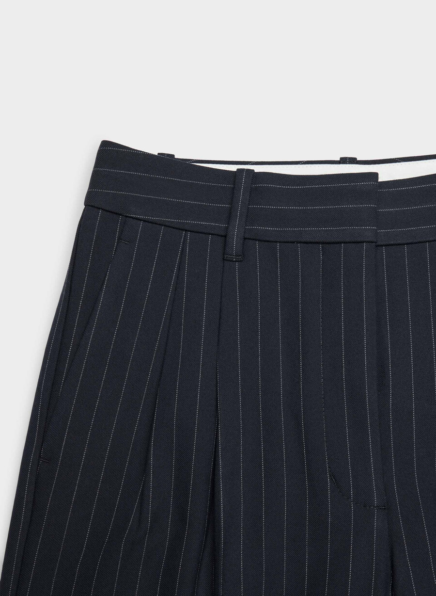 the effortless pant - twill blk strp dk nt nvyg