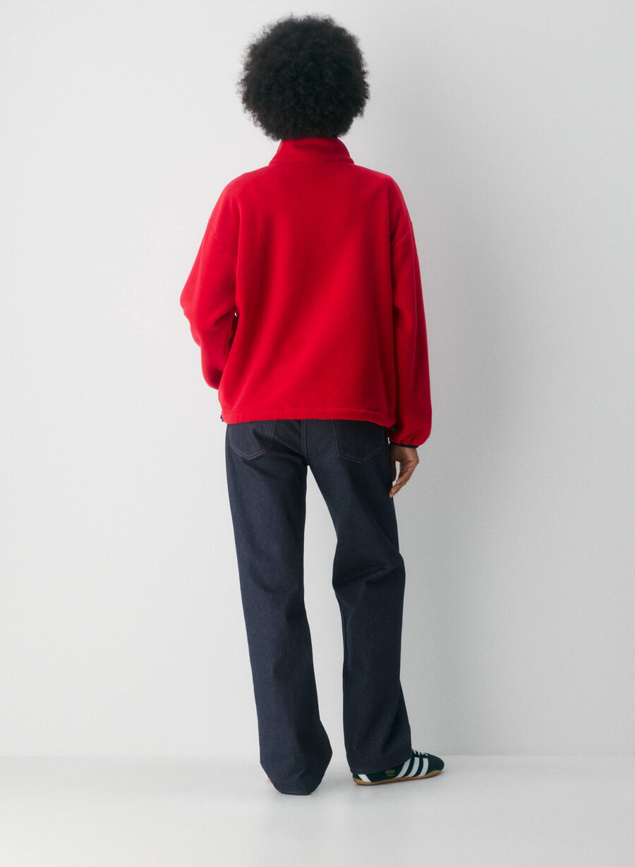 mellow mockneck flashing red