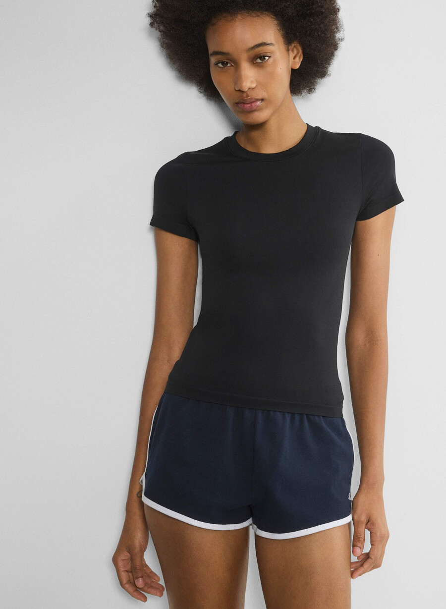 smooth seamless willow t-shirt black