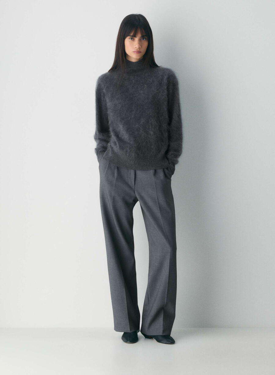 brushed cashmere relaxed turtleneck heather charcoal