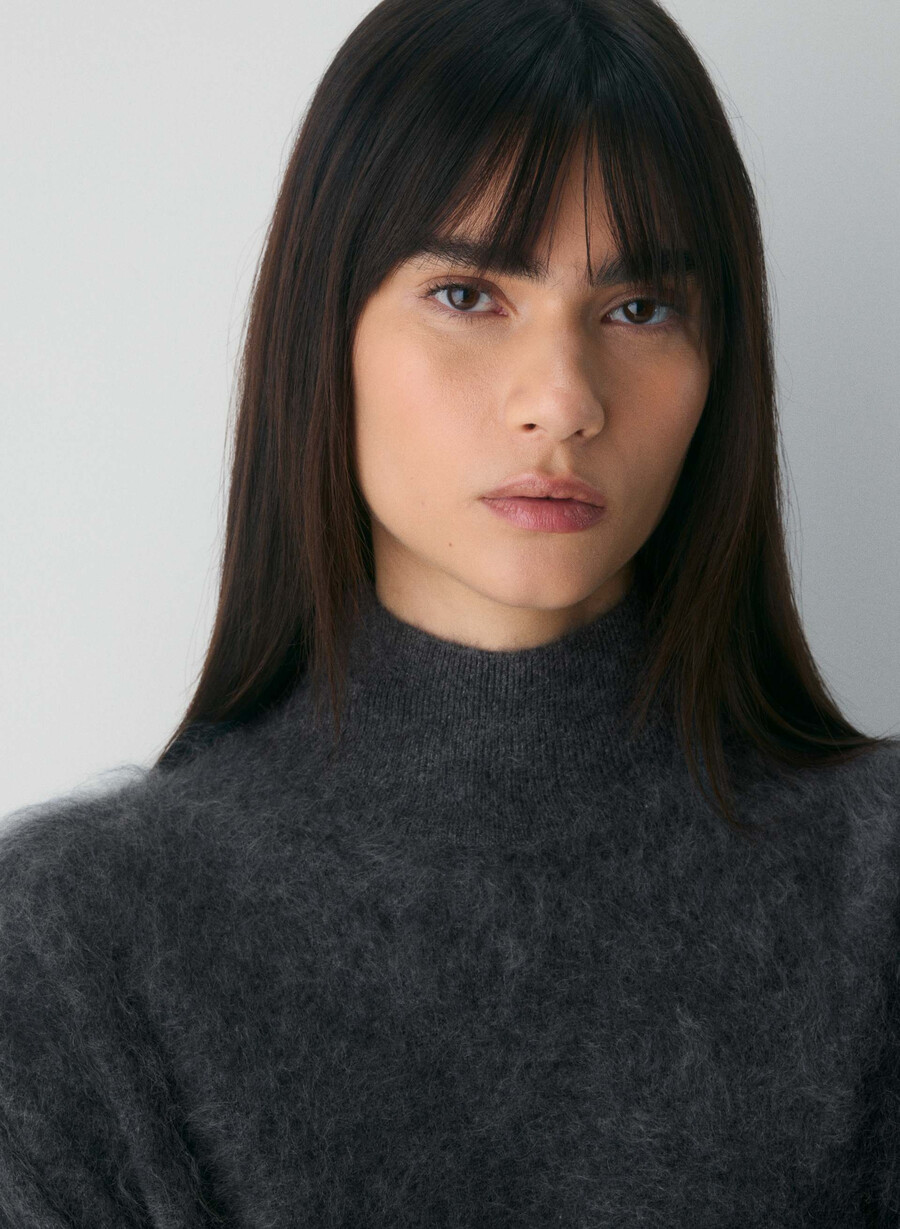 brushed cashmere relaxed turtleneck heather charcoal