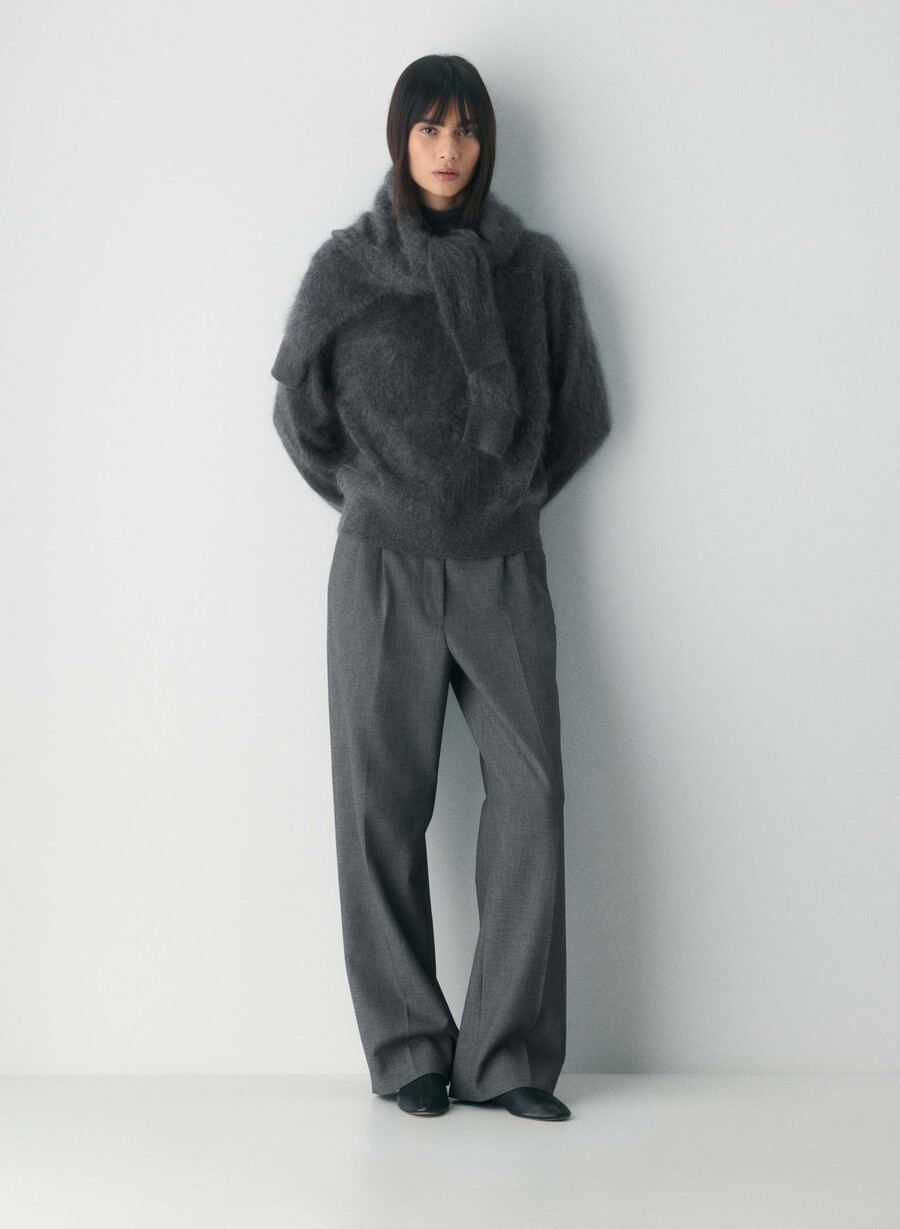 brushed cashmere relaxed turtleneck heather charcoal