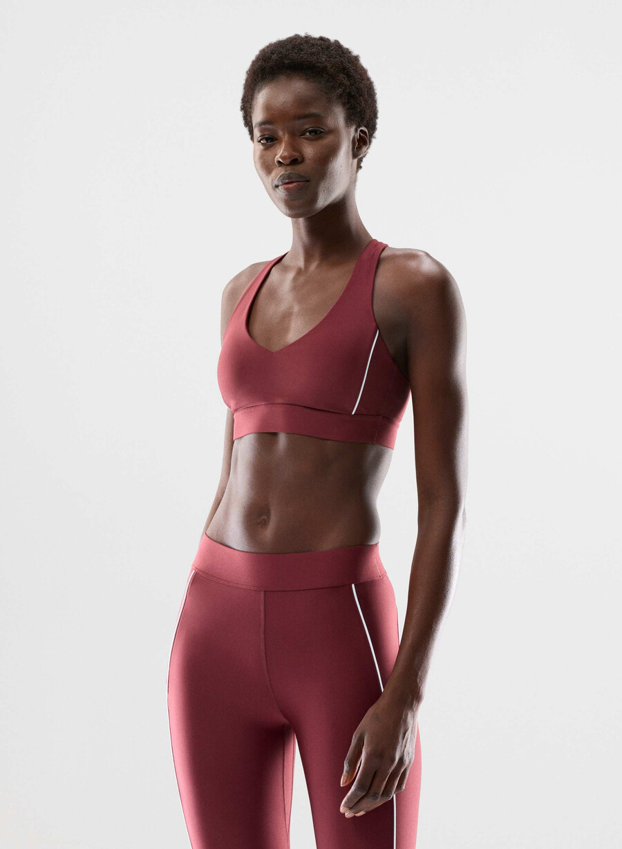 glotone hustle sports bra cordovan bright wht