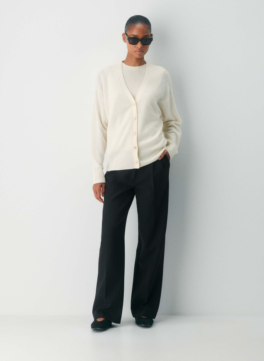 feather cashmere relaxed v-neck cardigan whisper white