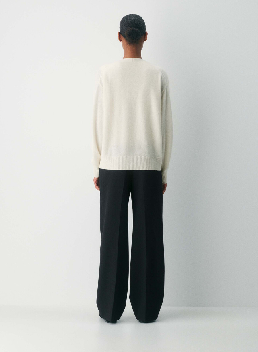 feather cashmere relaxed v-neck cardigan whisper white