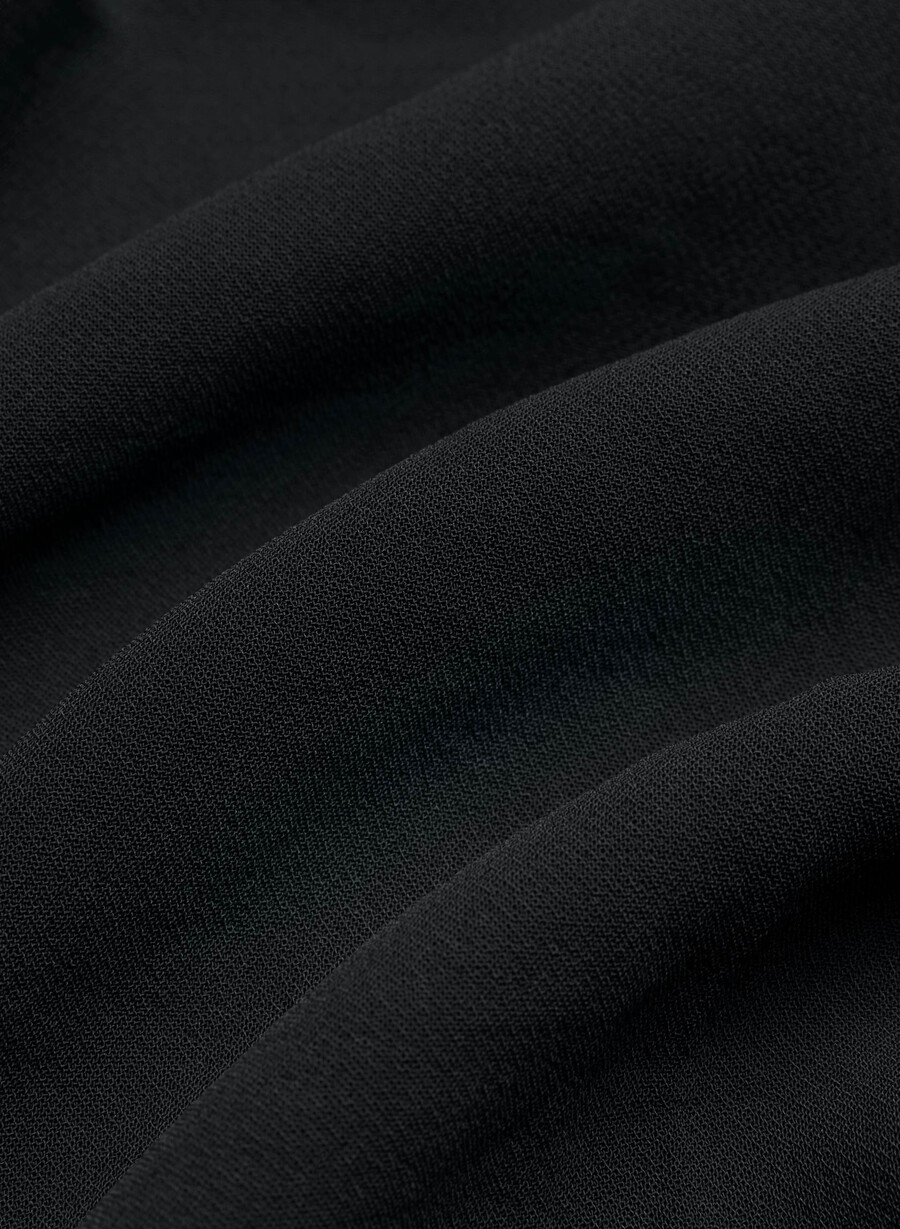 the effortless pant curve-fit lo-rise - crepette black