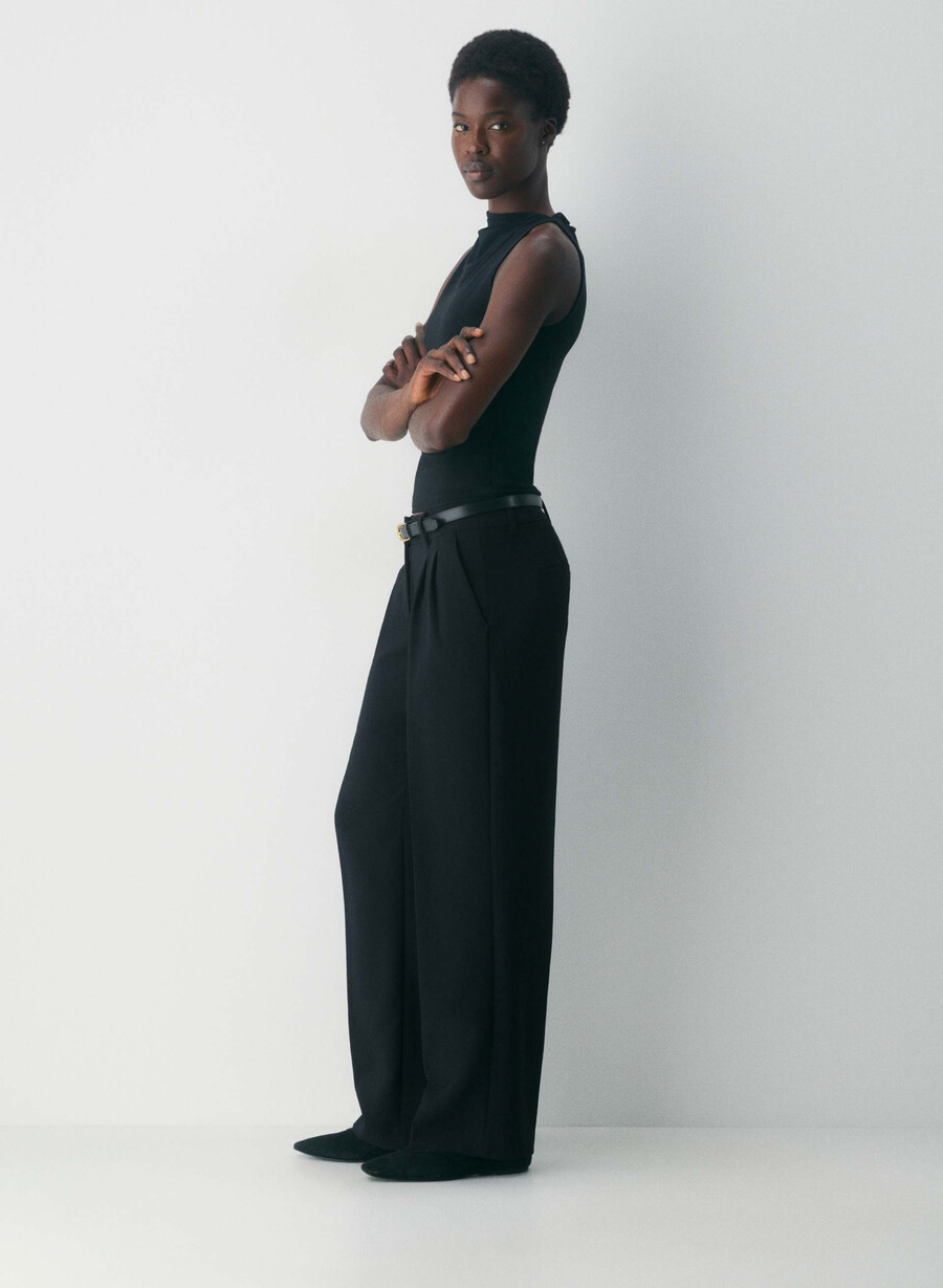 the effortless pant curve-fit lo-rise - crepette black
