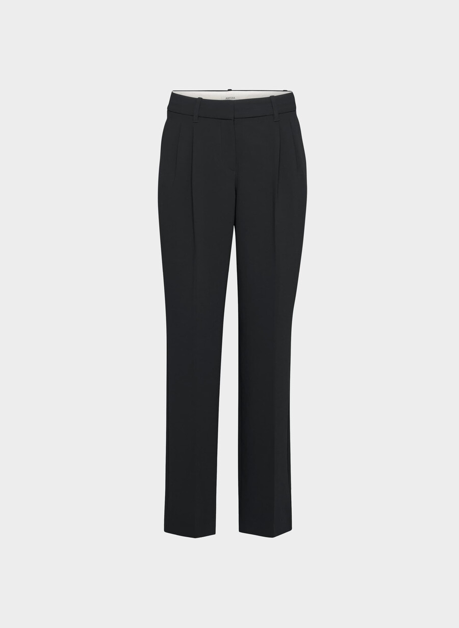 the effortless pant curve-fit lo-rise - crepette black