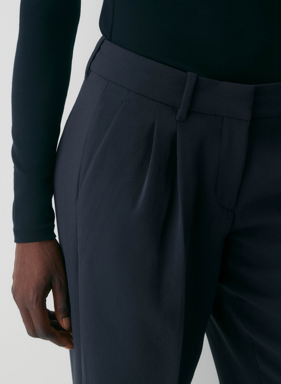 the effortless pant curve-fit lo-rise - crepette dark night navy
