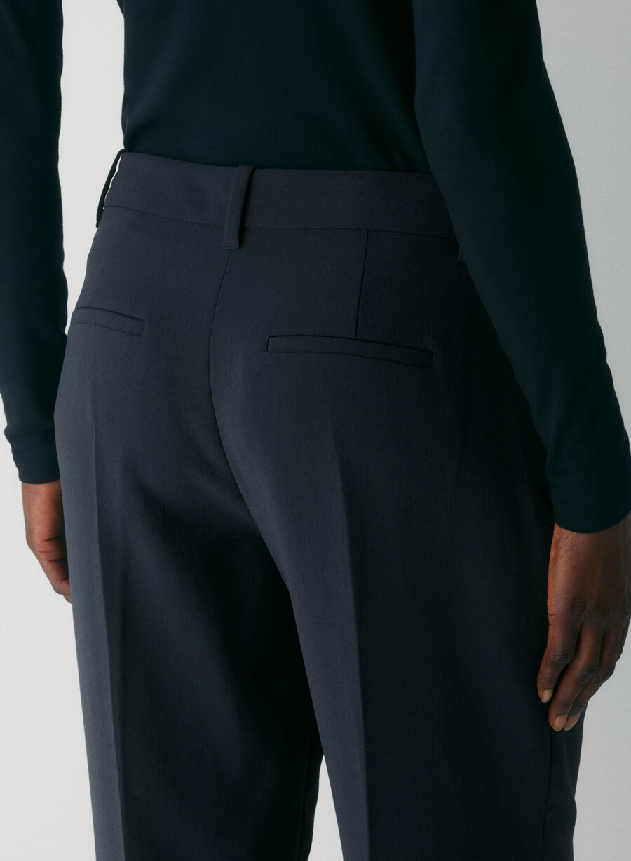 the effortless pant curve-fit lo-rise - crepette dark night navy