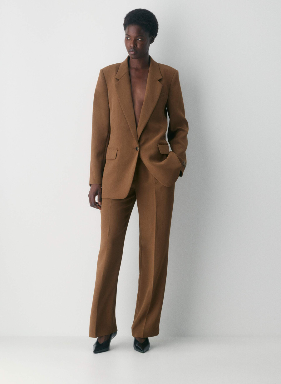 the effortless pant curve-fit lo-rise - crepette chocolatier brown