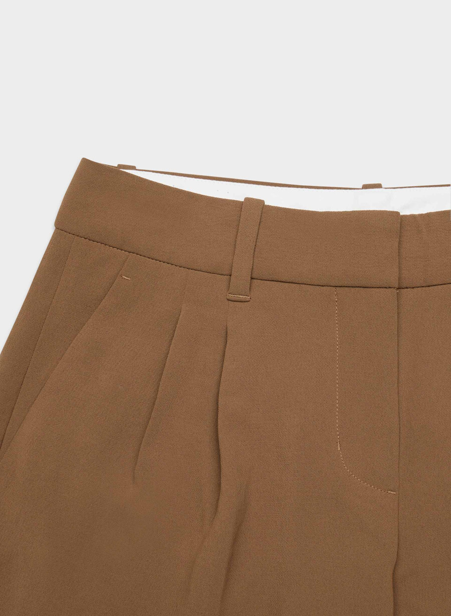 the effortless pant curve-fit lo-rise - crepette chocolatier brown