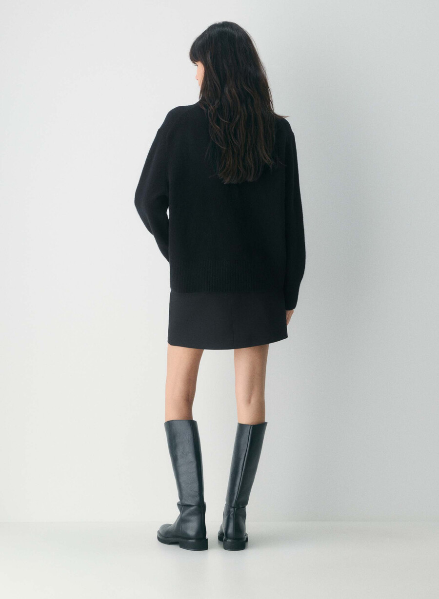 classic mini skirt - refined black